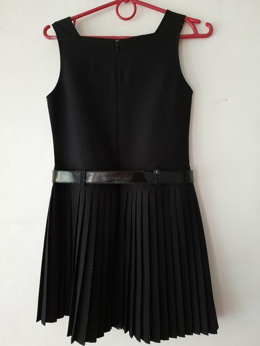 Продам шкільний сарафан.