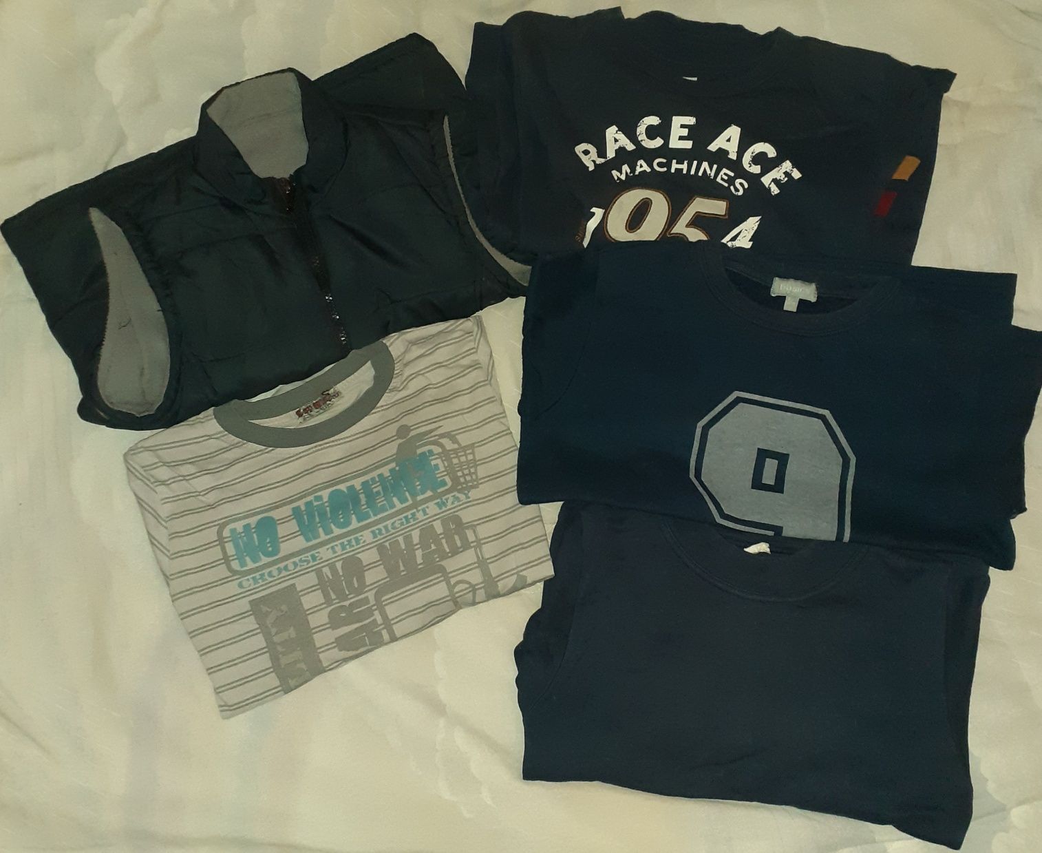 5 peças de roupa p/rapaz 9-10 anos por 17€