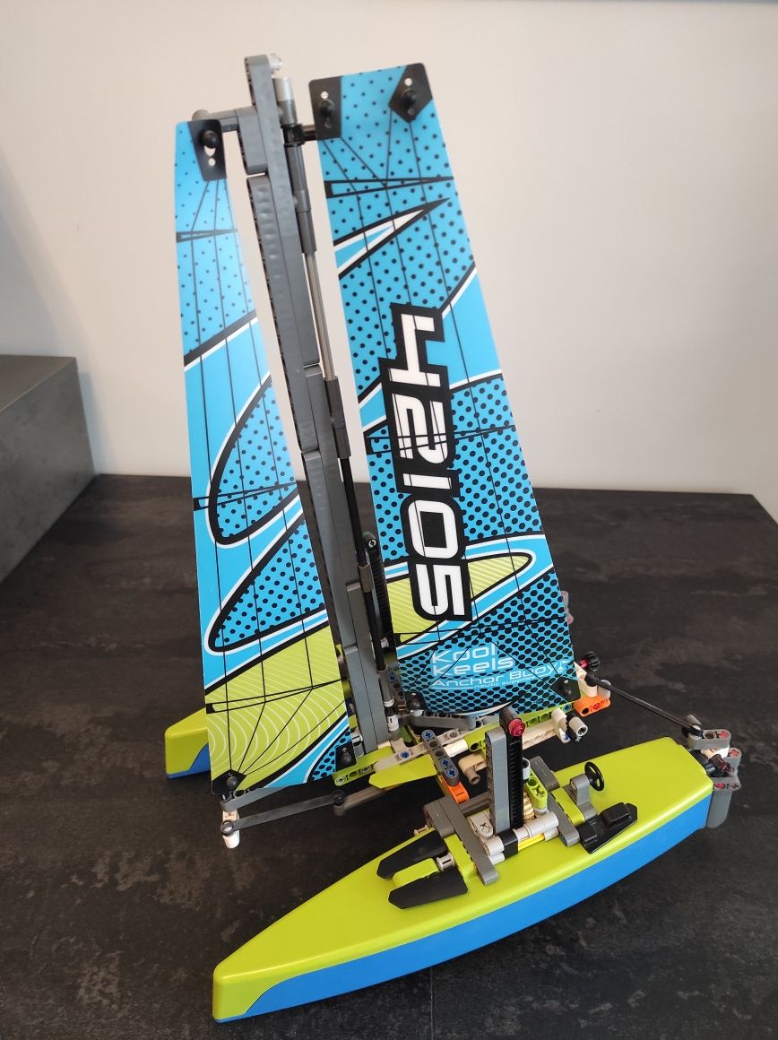LEGO Technic 42105 Katamaran