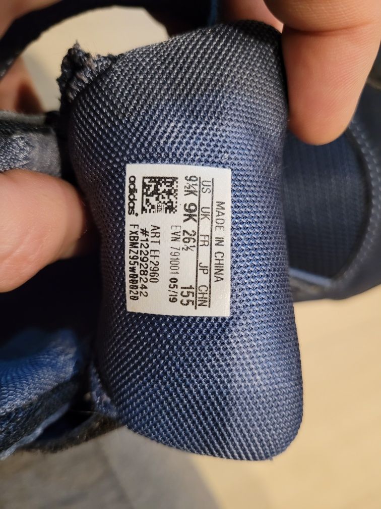Adidasy zimowe 26,5 traxion primaloft