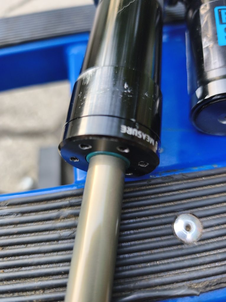 rockshox vivid r2c 241x76