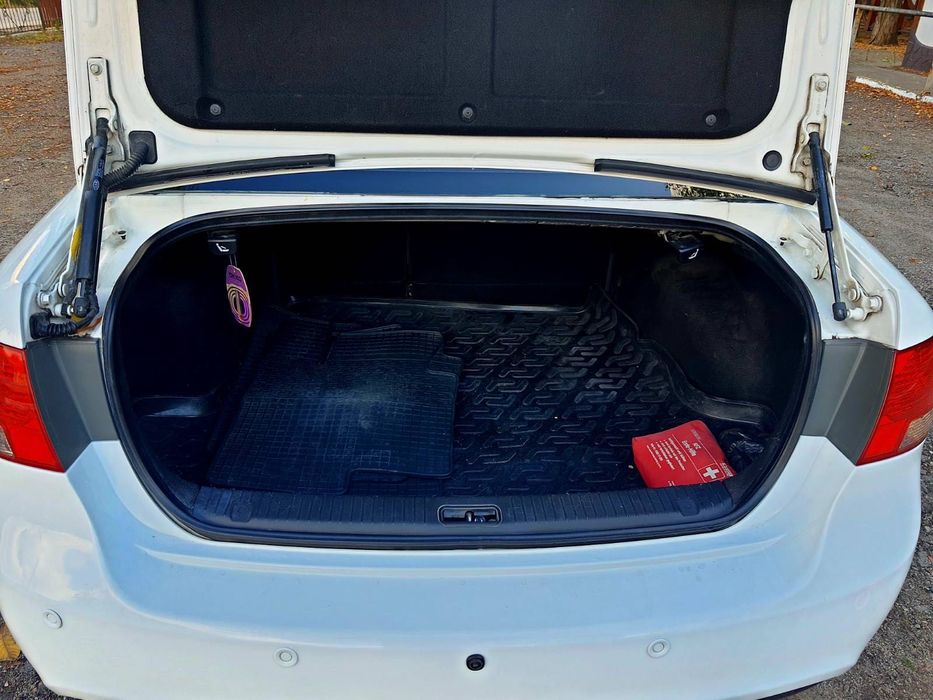 Продам KIA magentis автомат 2л