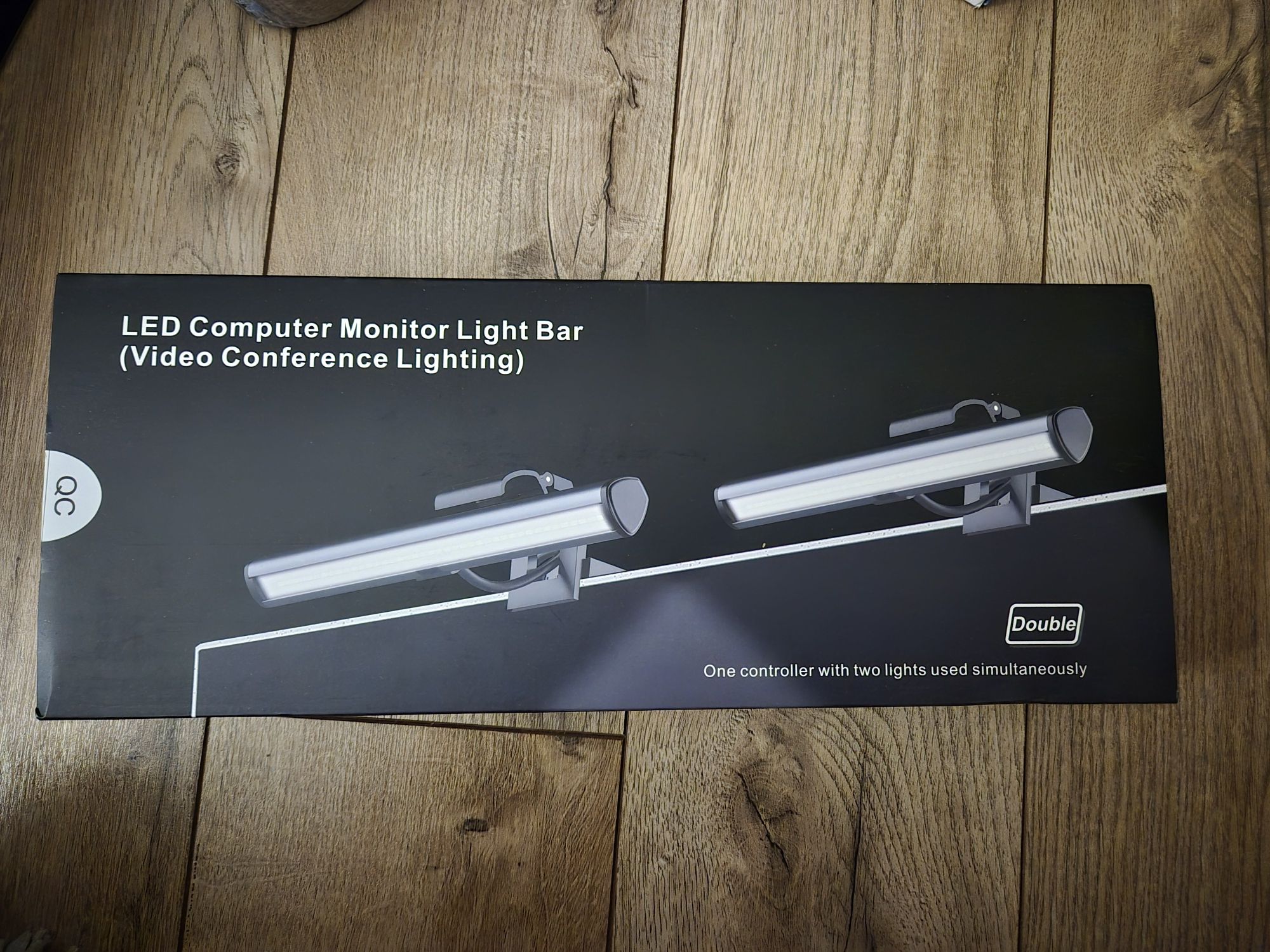 Lampka na monitor