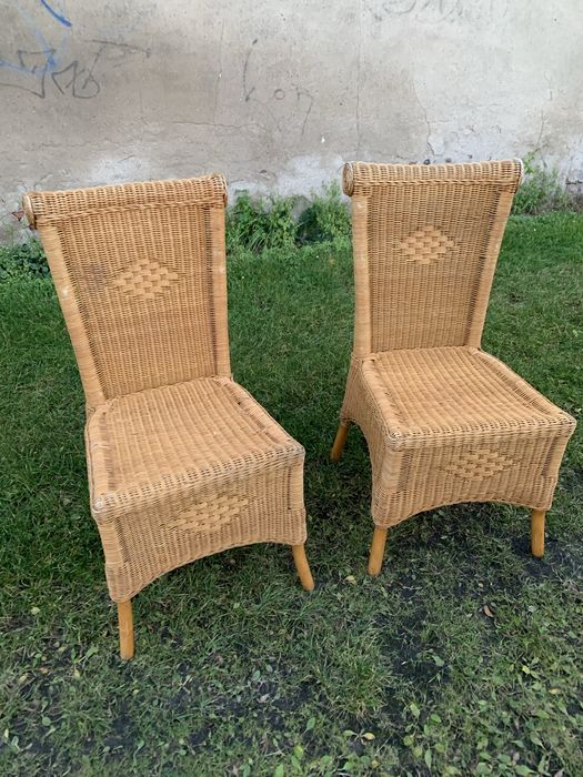 Krzesła wiklinowe