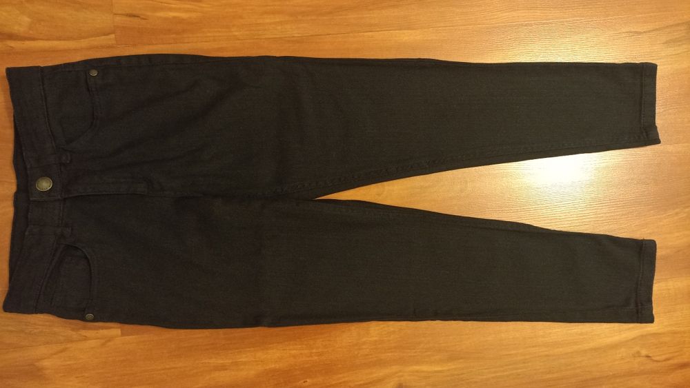 Spodnie chłopięce, r. 146