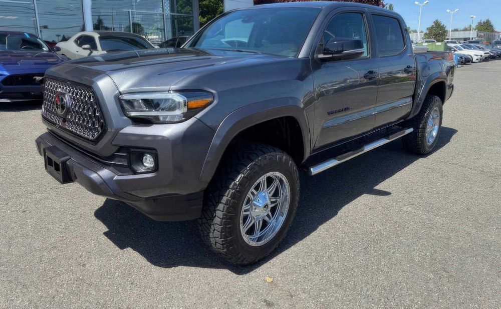 Toyota Tacoma Limited      2022