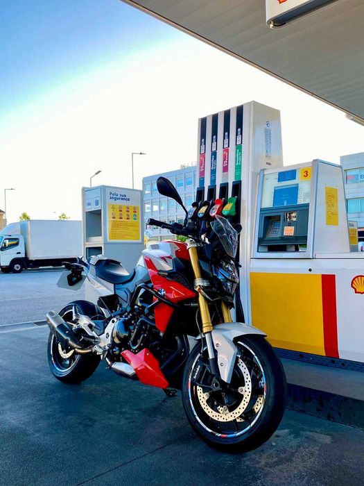 BMW F900R (como nova)