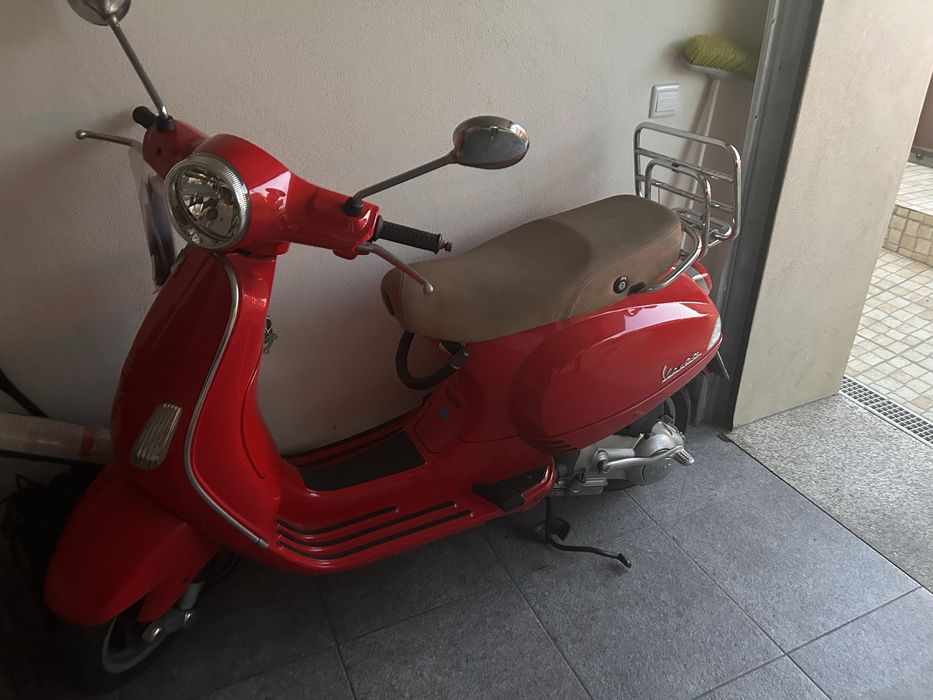 Vespa 125 LX como nova