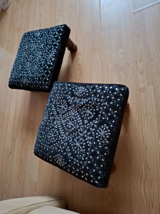 Podnóżki na drewnianych nogach