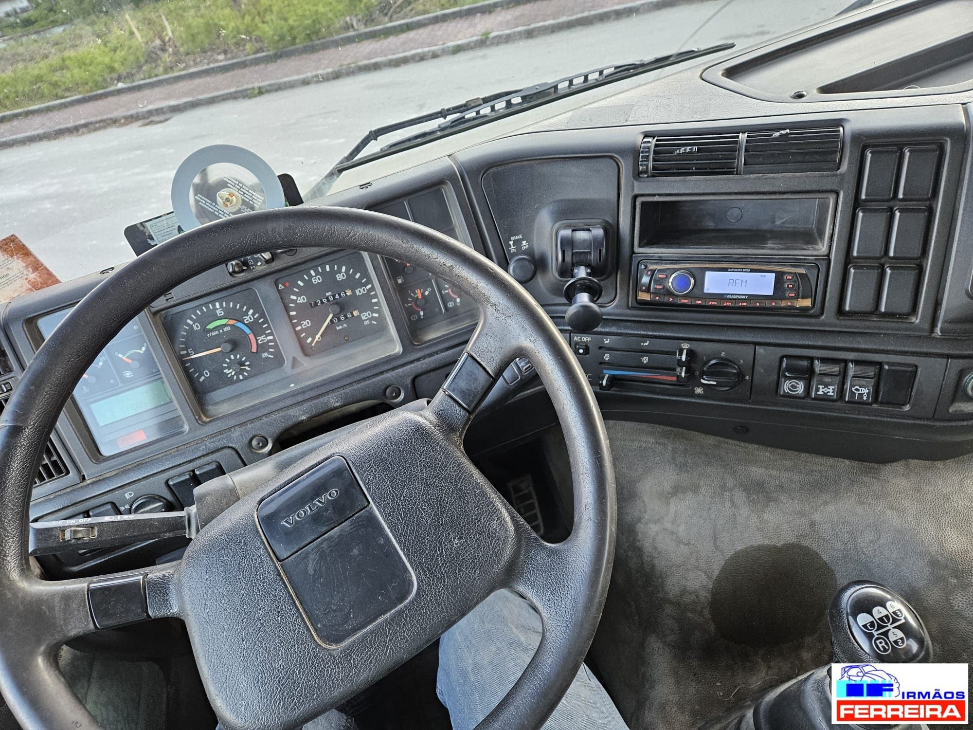 Vendo volvo fm 12