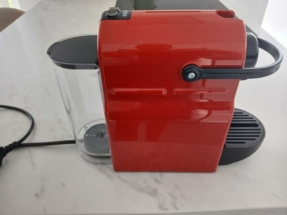 Máquina de Café KRUPS Nespresso Inissia XN1005