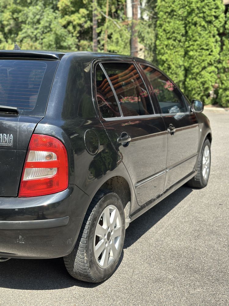 Продам skoda fabia 1.4