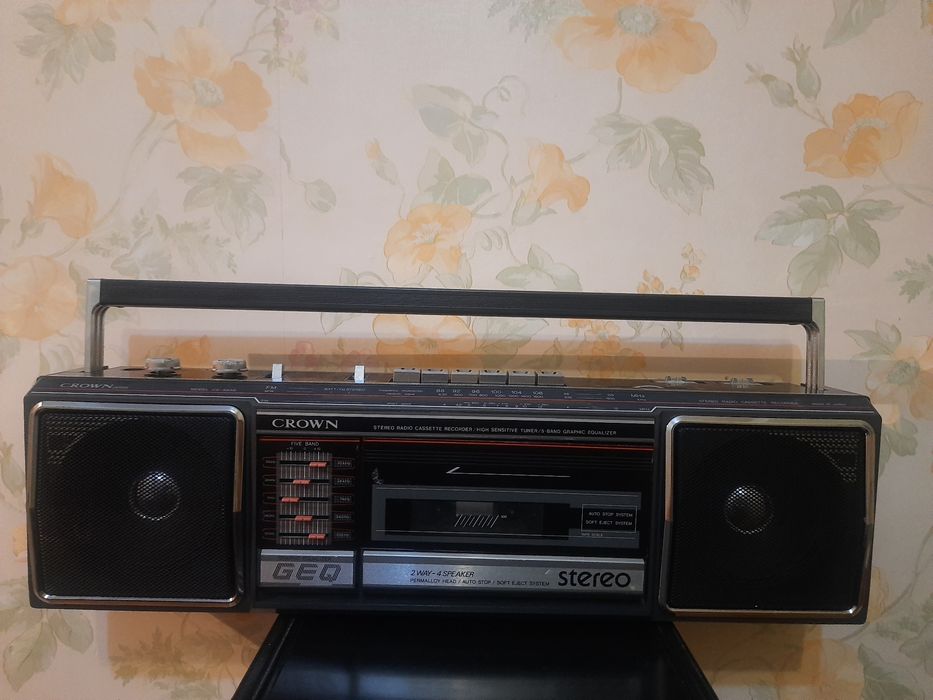 Продам магнитофон  crown cs 550 s