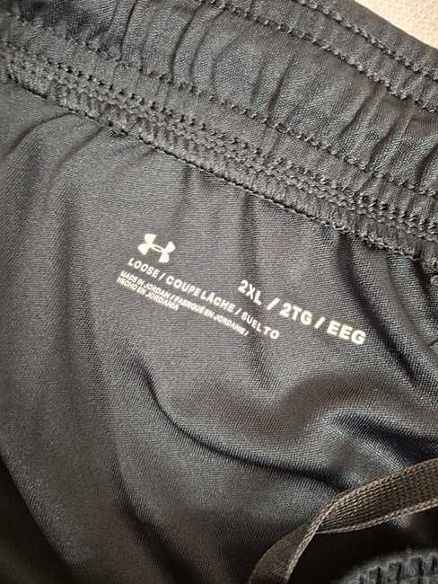 Under Armour Loose Krótkie spodenki sportowe męskie XXL