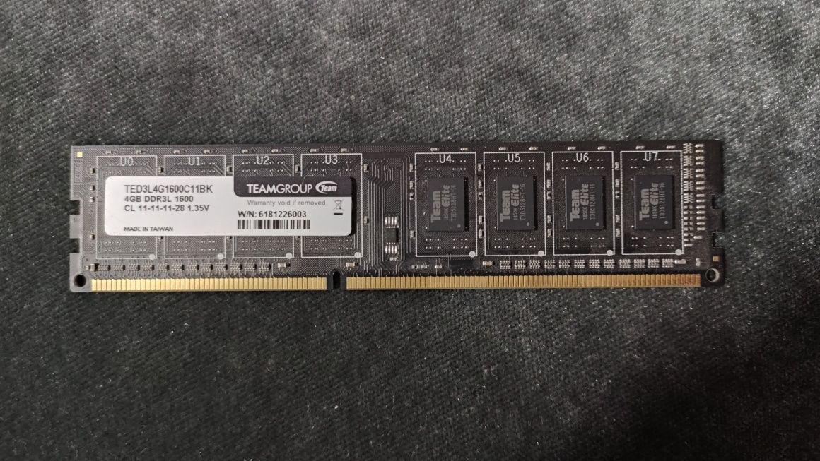 Оперативна пам'ять Team DDR3 4GB 1600 MHz (TED3L4G1600C1101)