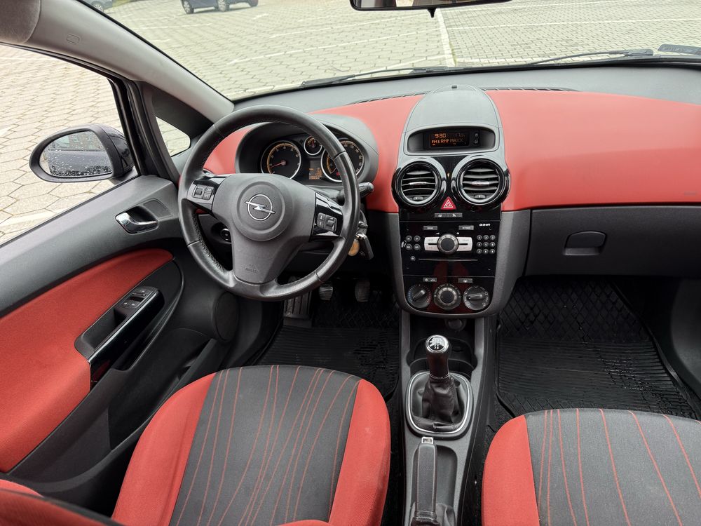 Opel Corsa D 2010r 1.2b  111 Yare *klima*bogate wyposazenie**