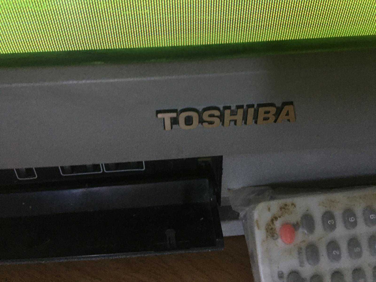 TOSHIBA  colour TV 2563DB