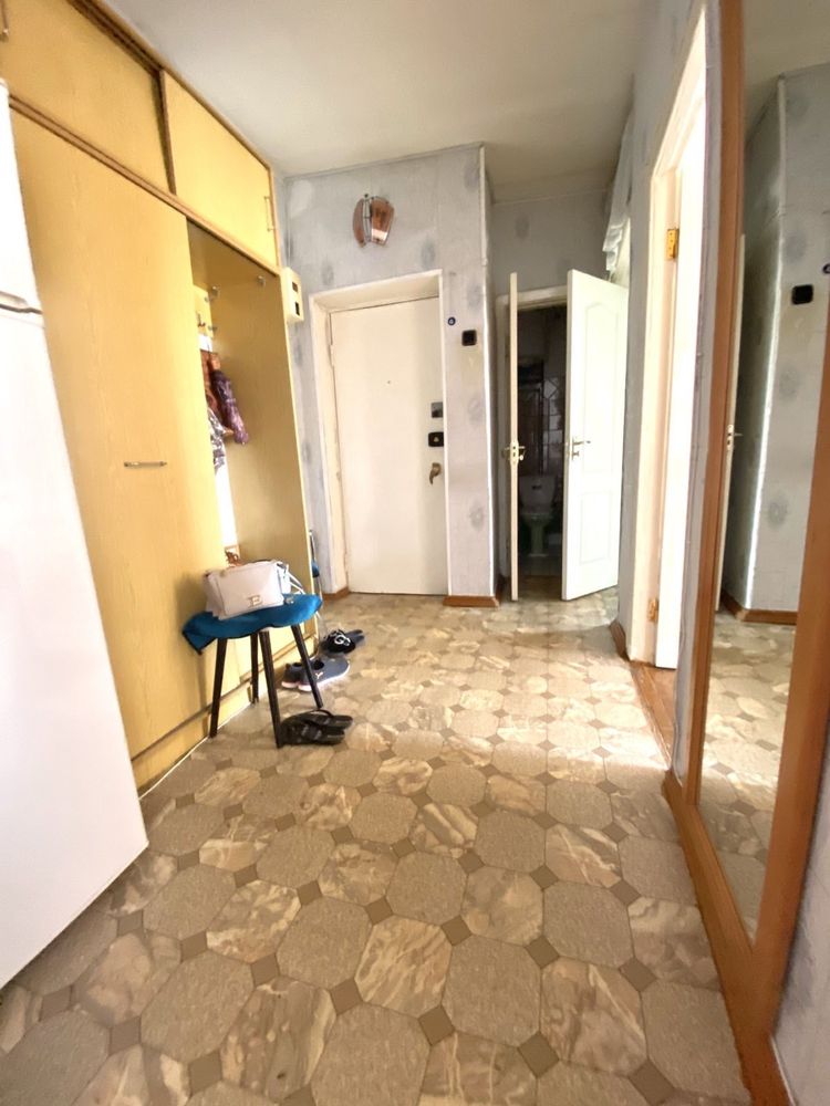 Продам 4-х кім. квартиру в центрі міста