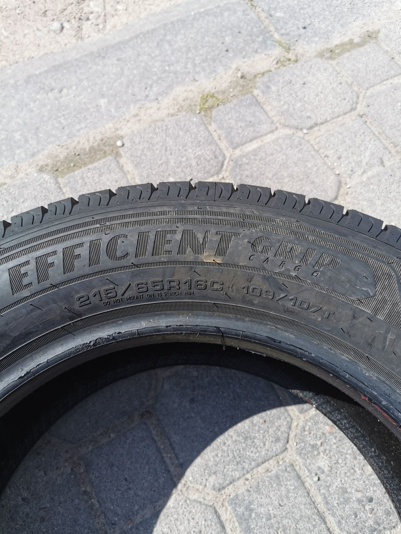 Komplet opon 215/65R16C 109/107T Goodyear Efficient Grip Cargo