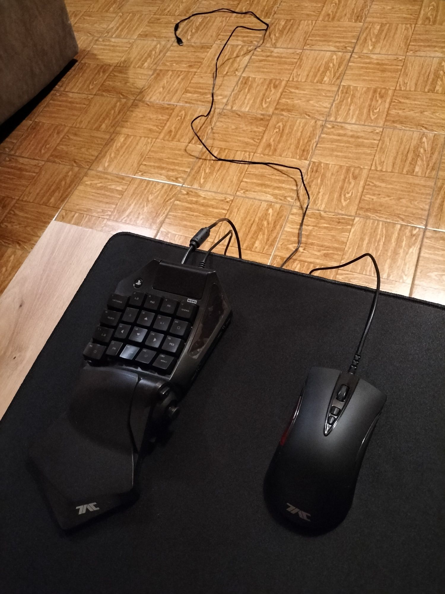 Teclado e rato Hori TAC pro ps4 e ps3