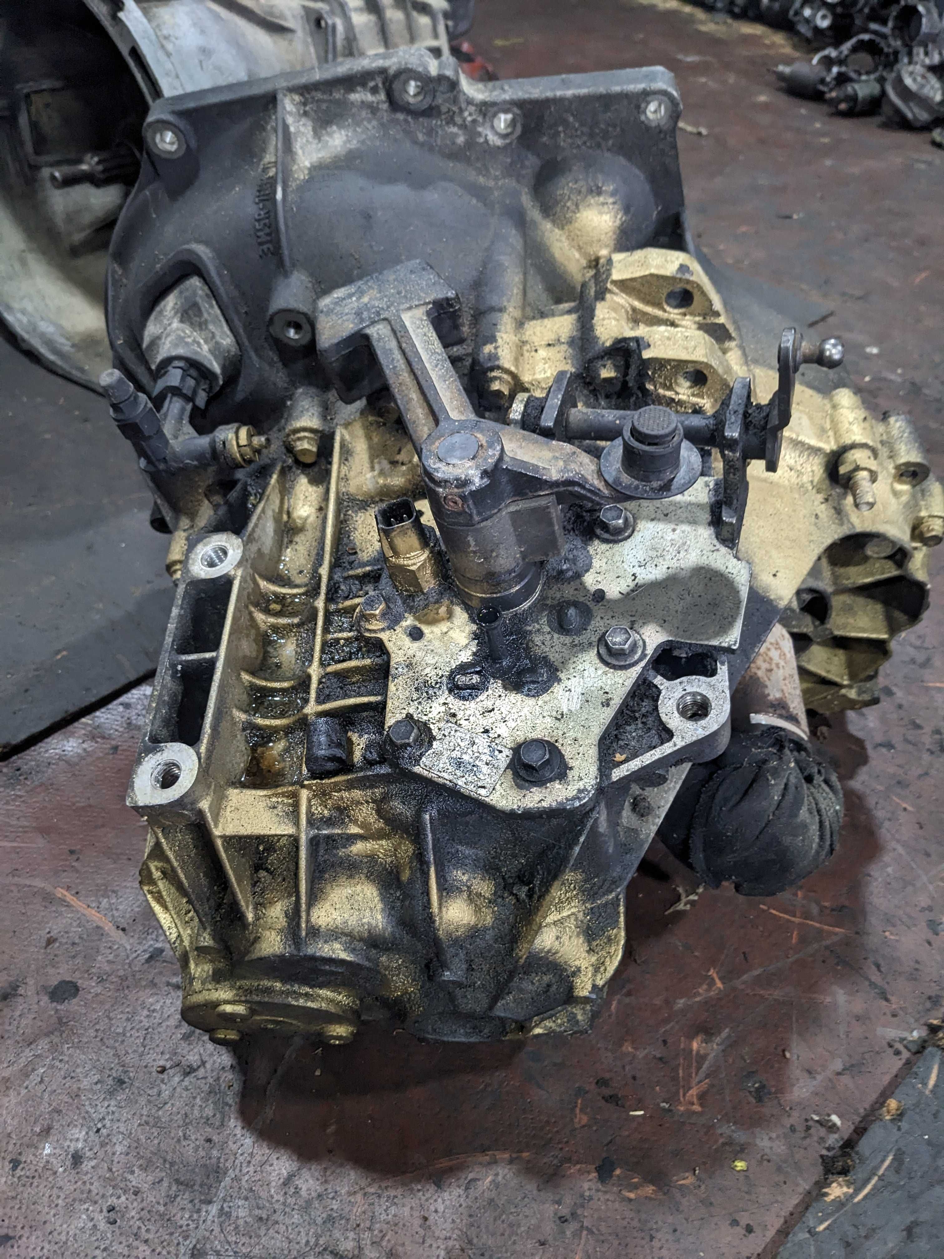 КПП Коробка передач FORD FOCUS II C-MAX MAZDA 3 1.6 TDCI 6M5R-7002-YA