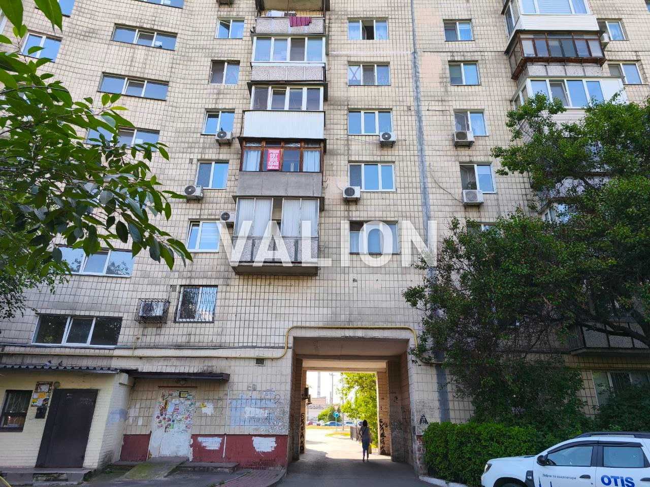 Продається 3-к. квартира біля метро Оболонь вул. Героїв полку Азов, 11