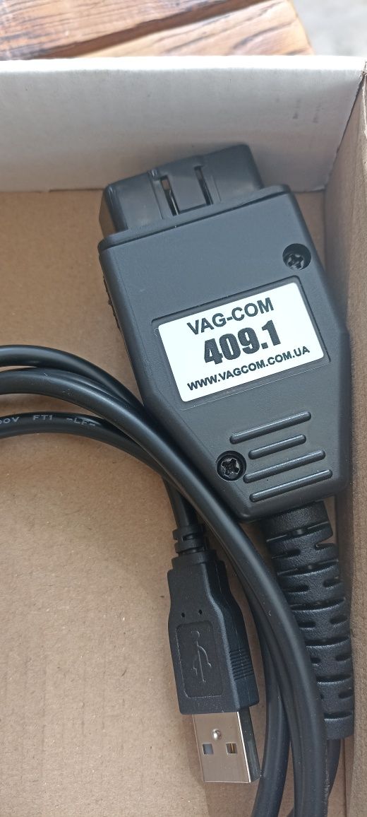 Діагностичний кабель vag-com 409.1