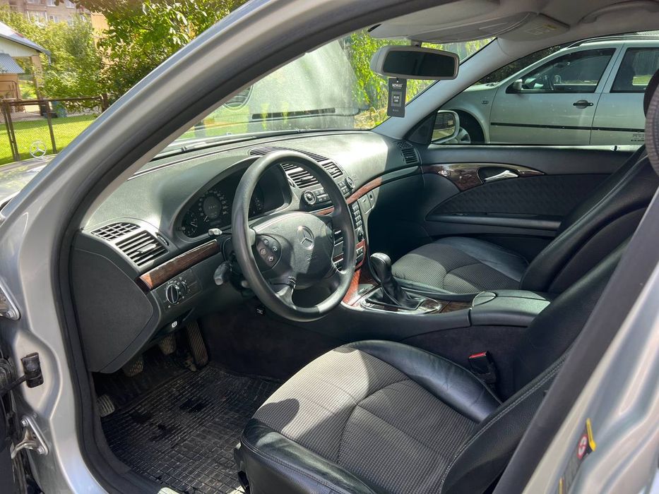 Mercedes Benz W211 E200K