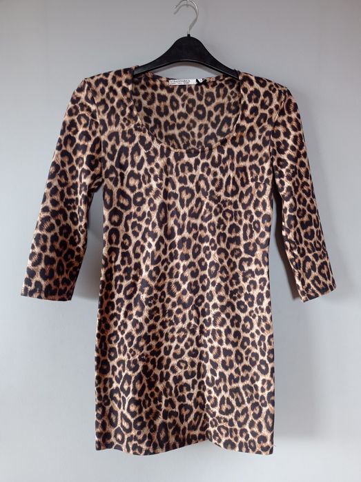 Stradivarius sukienka w panterkę r.L