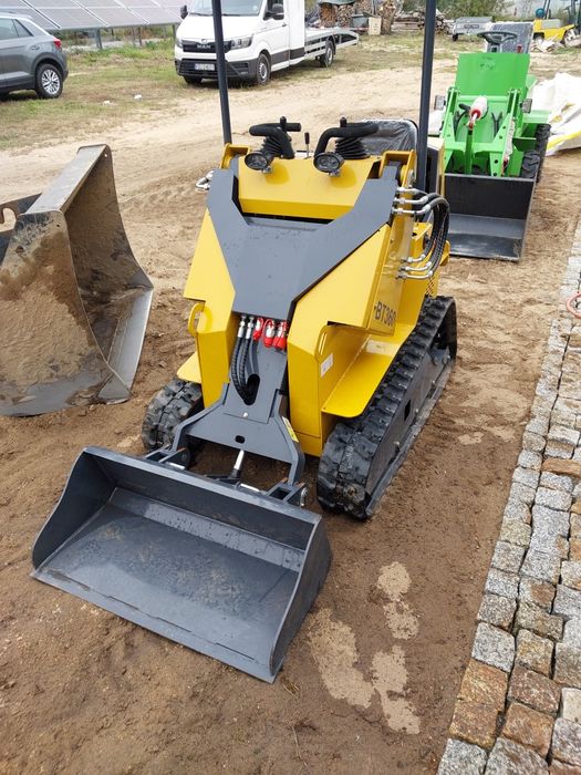 Miniładowarka gąsienicowa 13,5hp