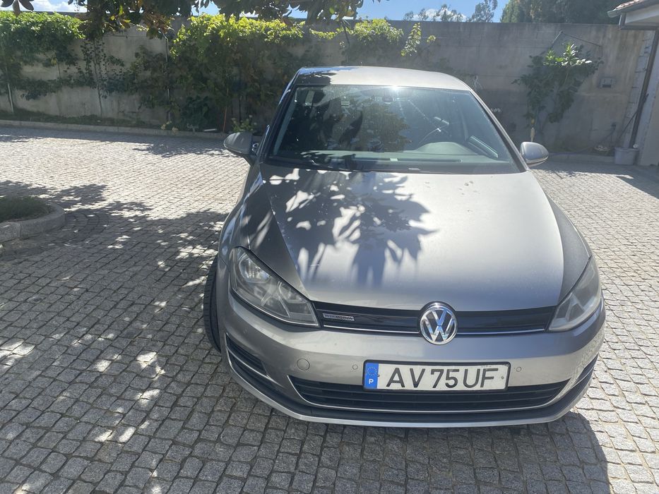 VW golf 7 1.6 diesel 5 portas e com gancho para reboc