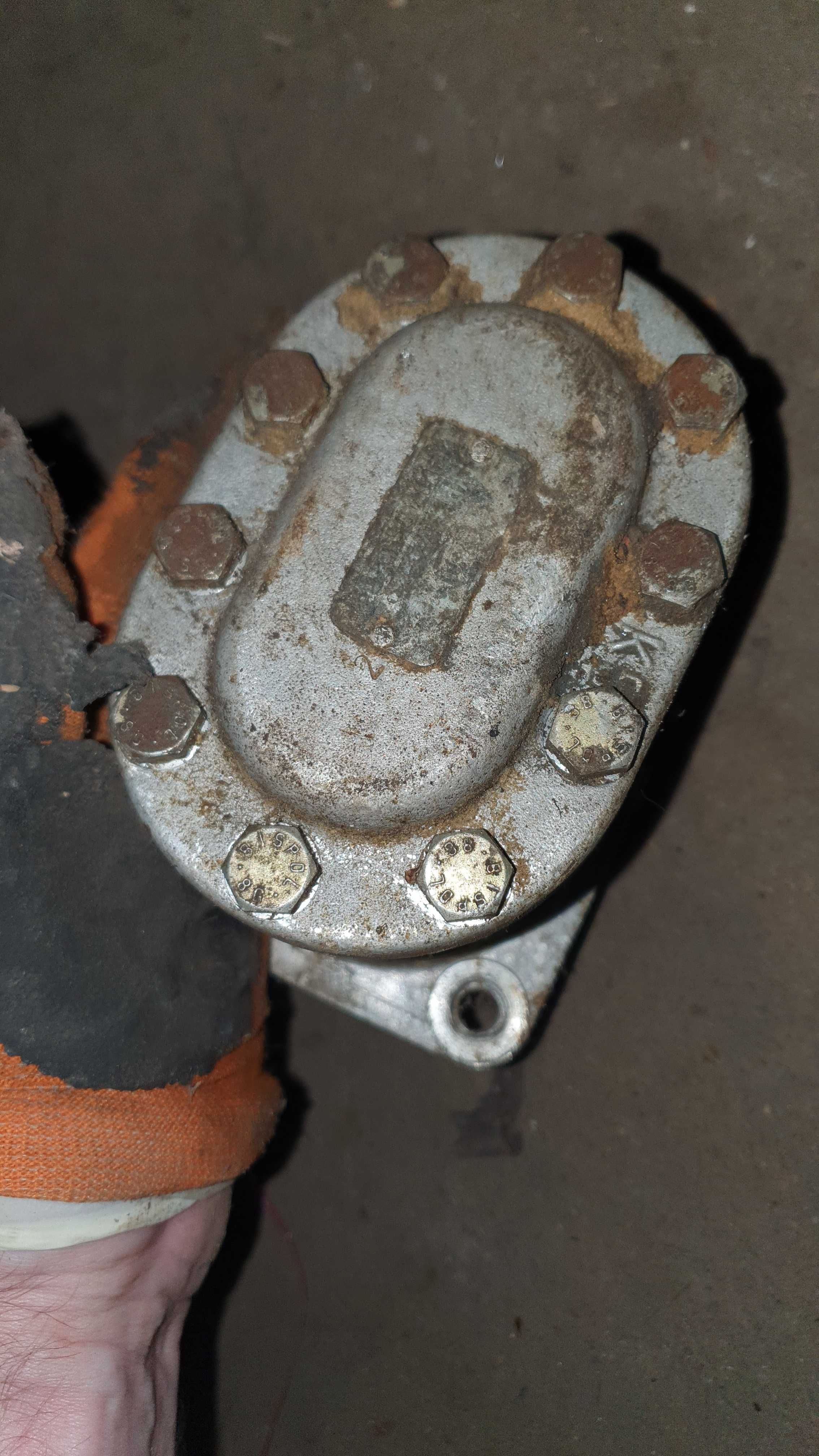 Pompa hydrauliczna olejowa, zębata, polskiej produkcji pz 6.3, pz 10