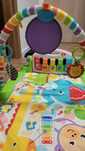 Mata edukacyjna interaktywna fisher price z pianinkiem grająca