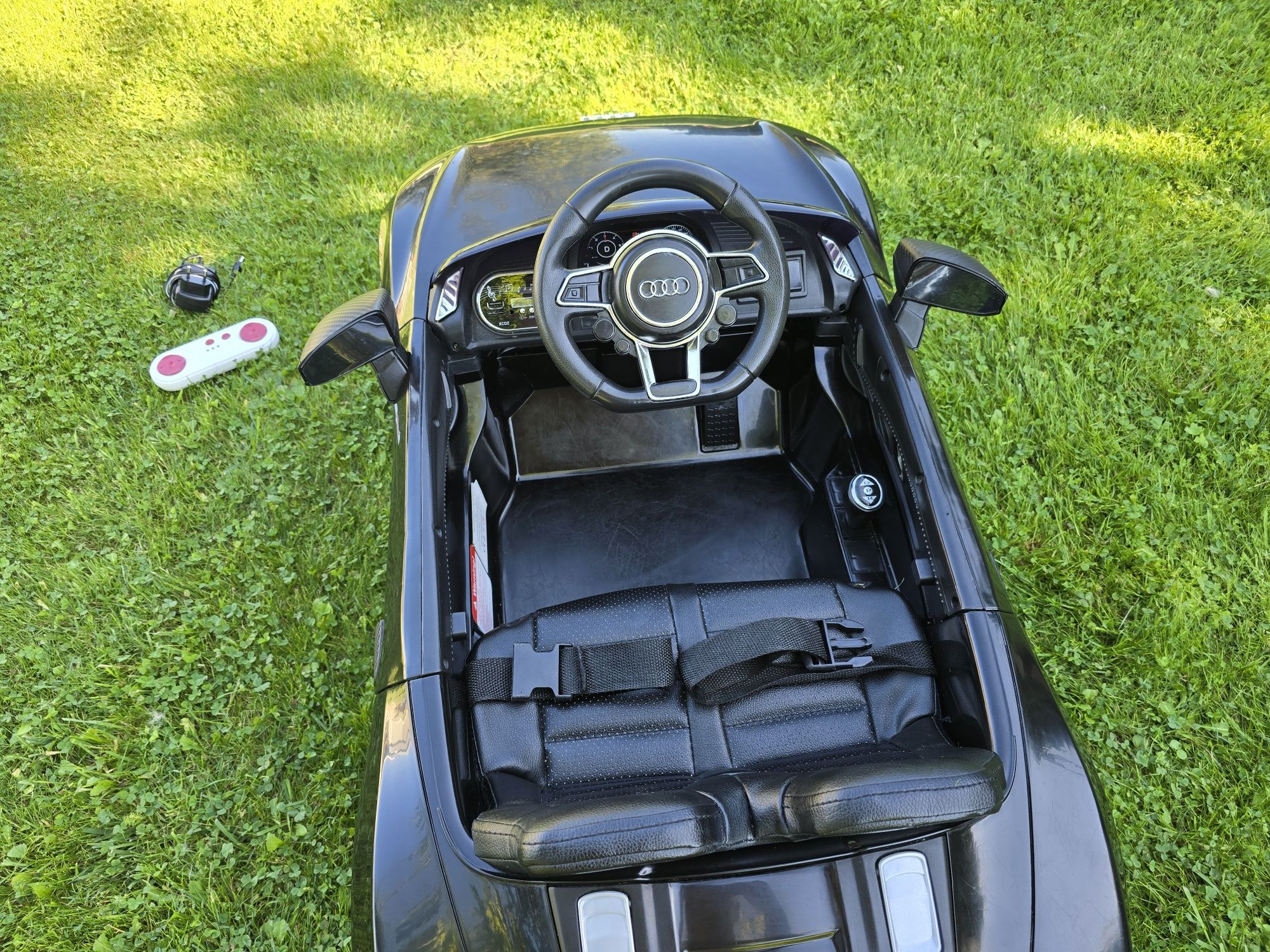 Auto dla dzieci na akumulator, zabawka - AUDI R8