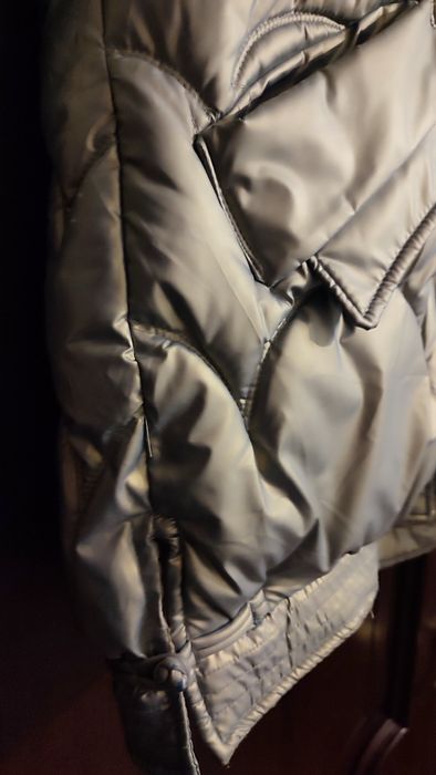 Продам куртку жіночу