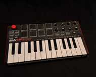Teclado AKAI MPK mini 2