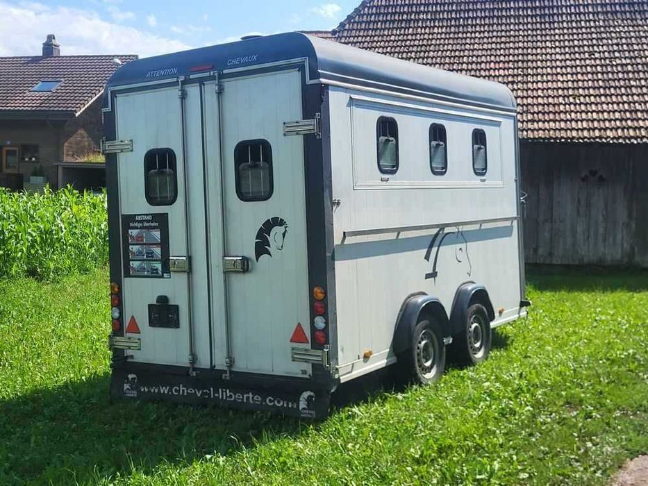 Przyczepa na 3/4 konie Cheval Liberte OptiomaxX