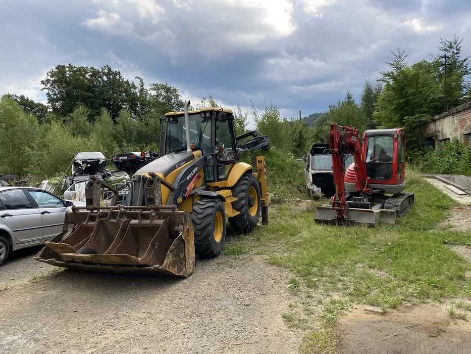 Надам Послуги Ескаваторів 5/9тон трактор та Автокрана 22метра 20 тон