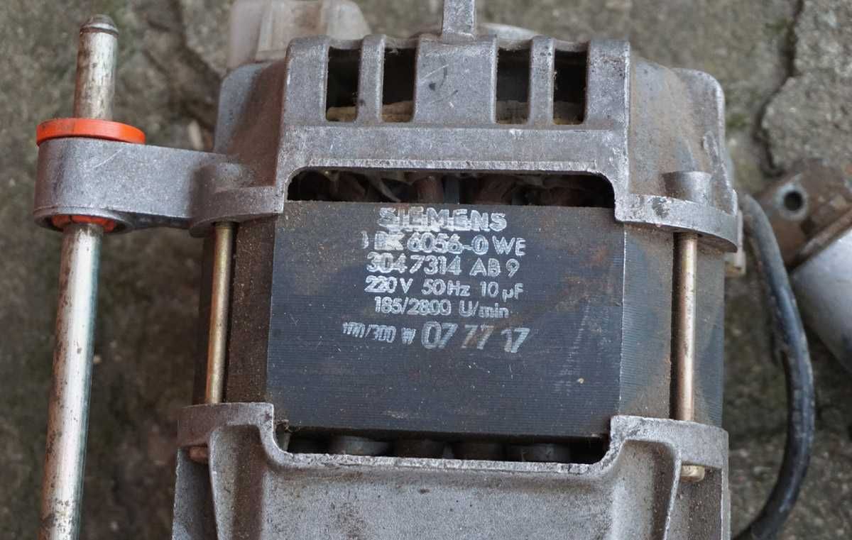 Silnik jednofazowy Siemens 100/300W  180/2800 obr. sprzęgło