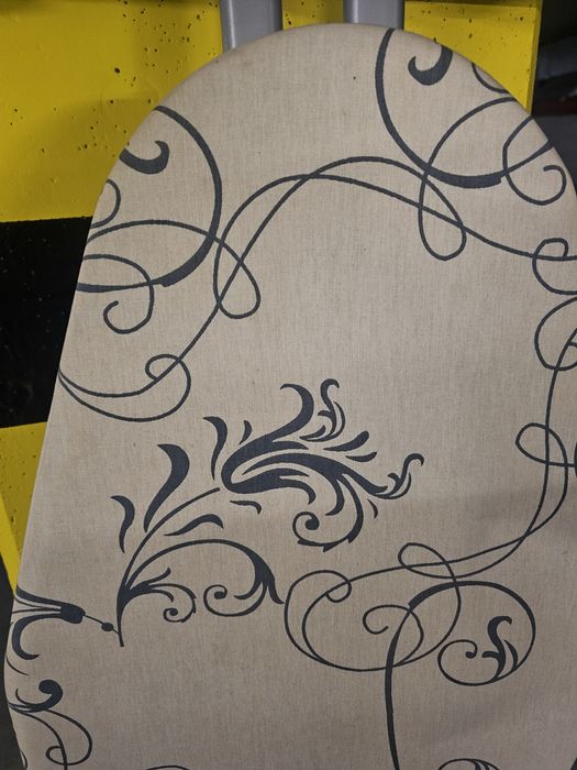 Deska do prasowania Philips z miejscem na stacje parową