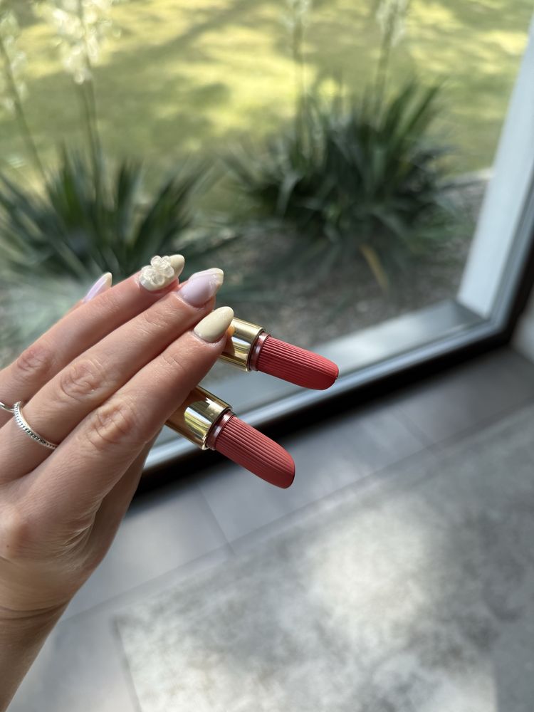 Pomadki Estee Lauder