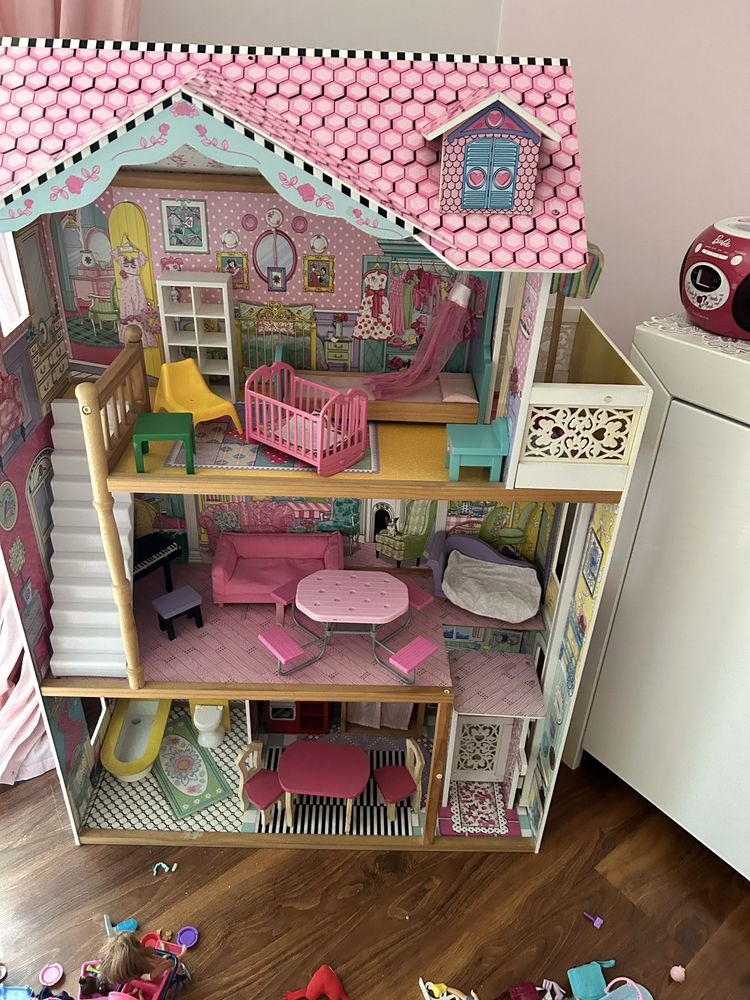 Duzy domek KidKraft z windą lalki motor akcesoria itp