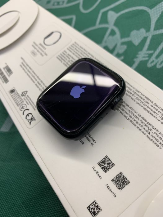 Продам часи apple watch 8 45mm все працює