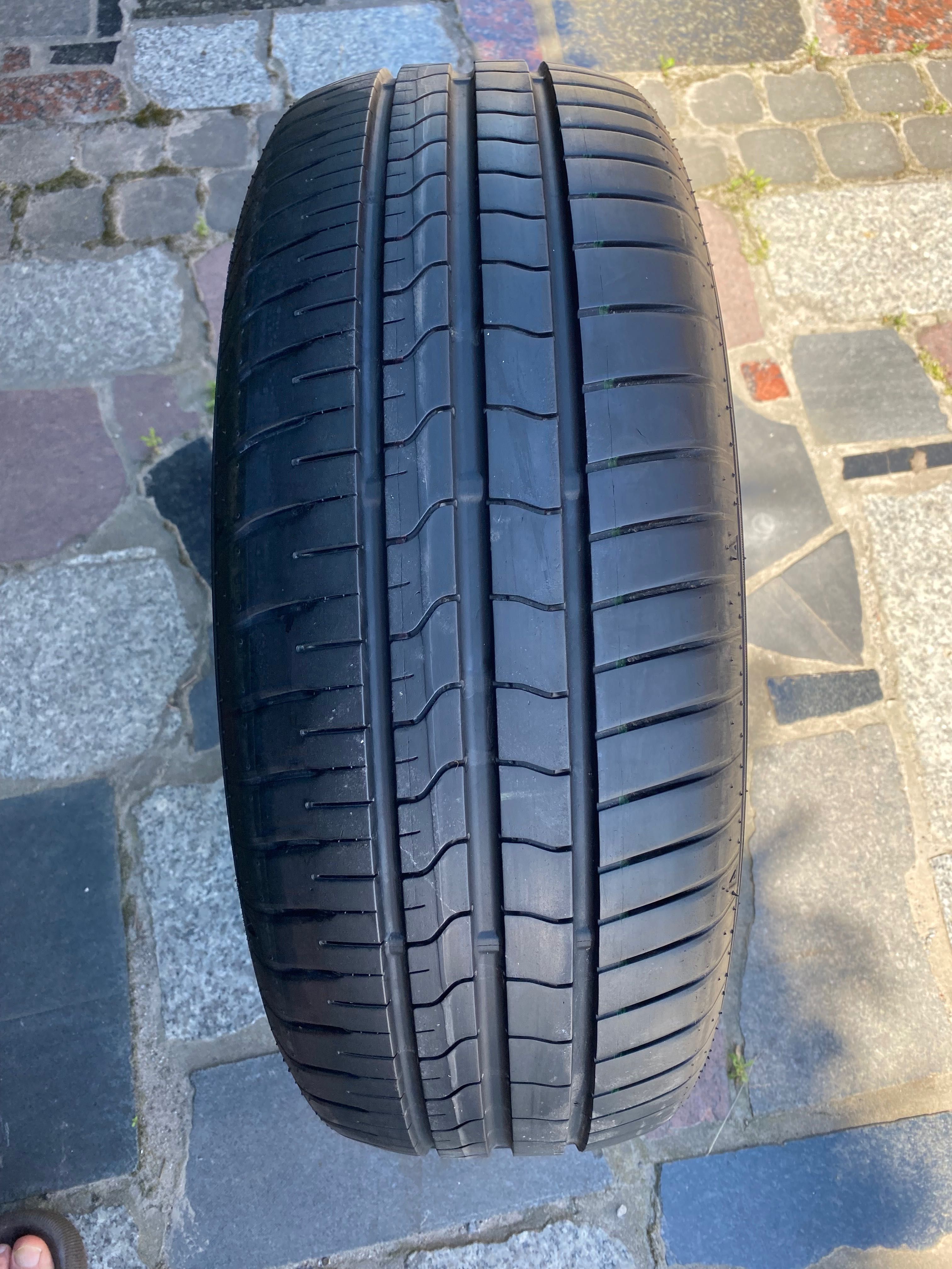 4szt 215/60/16 95V FALKEN z 2021
