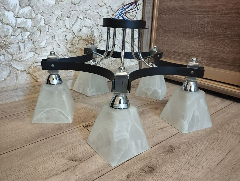 Люстра на 5 плафонів е 27