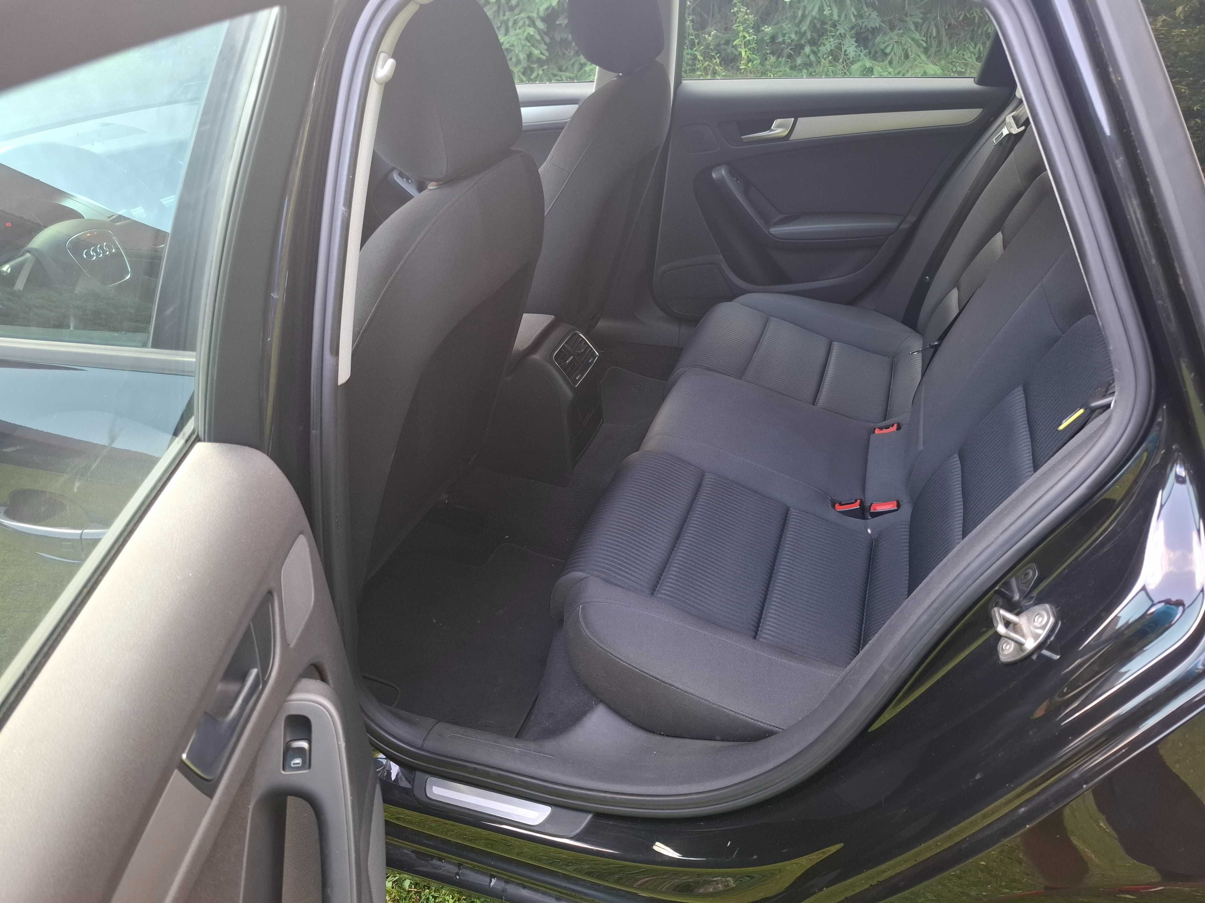 Audi A4 B8 2011r BEZWYPADKOWY 2.0 TDI automat