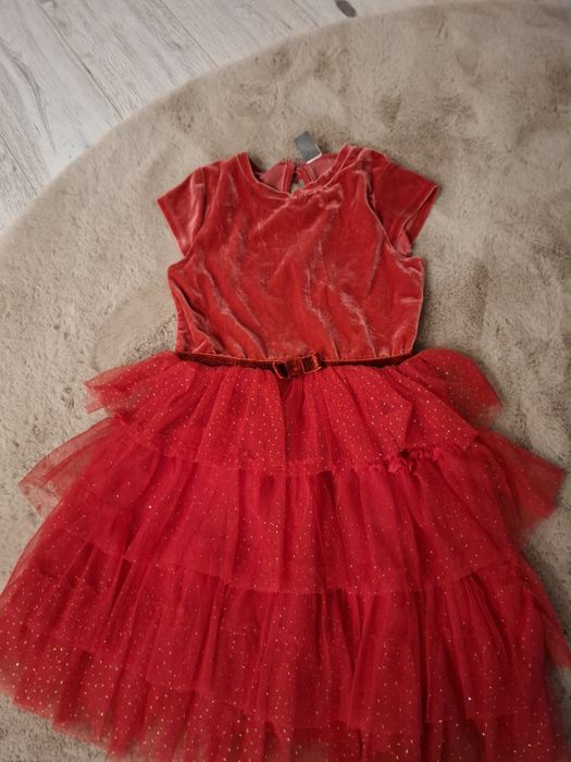Śliczna sukienka świąteczna