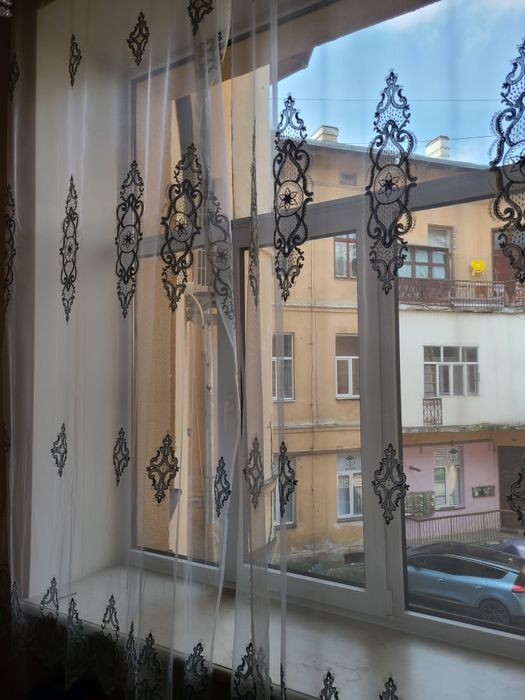 штори та тюль на велике вікно