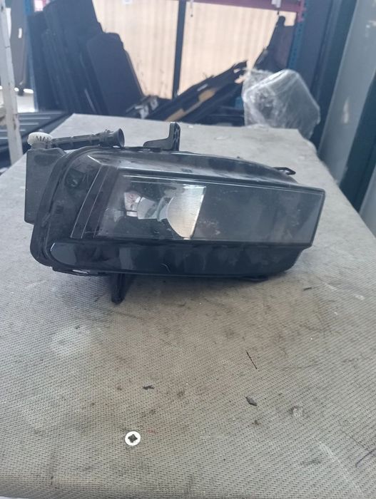 Farol nevoeiro esquerdo Volkswagen Golf VII 12 - / 5G0941661D