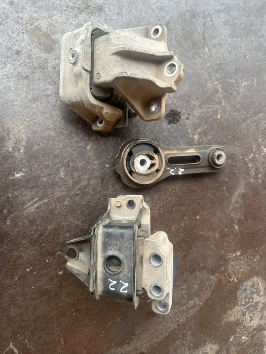 Подушка двигуна коробки кронштейн Mitsubishi Outlander 2.2d 12-21